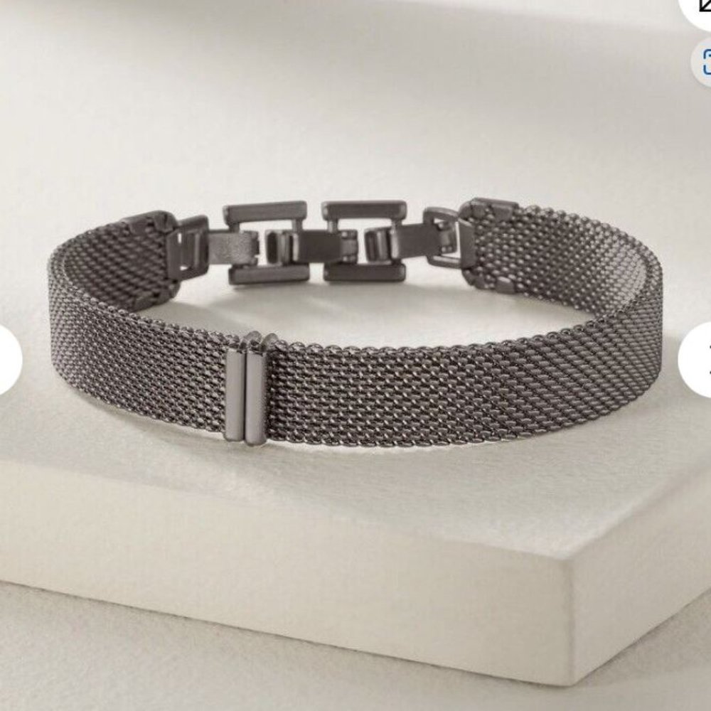 STELLA & DOT KEEP COLLECTIVE SILVER MESH BRACELET WITH CLASP